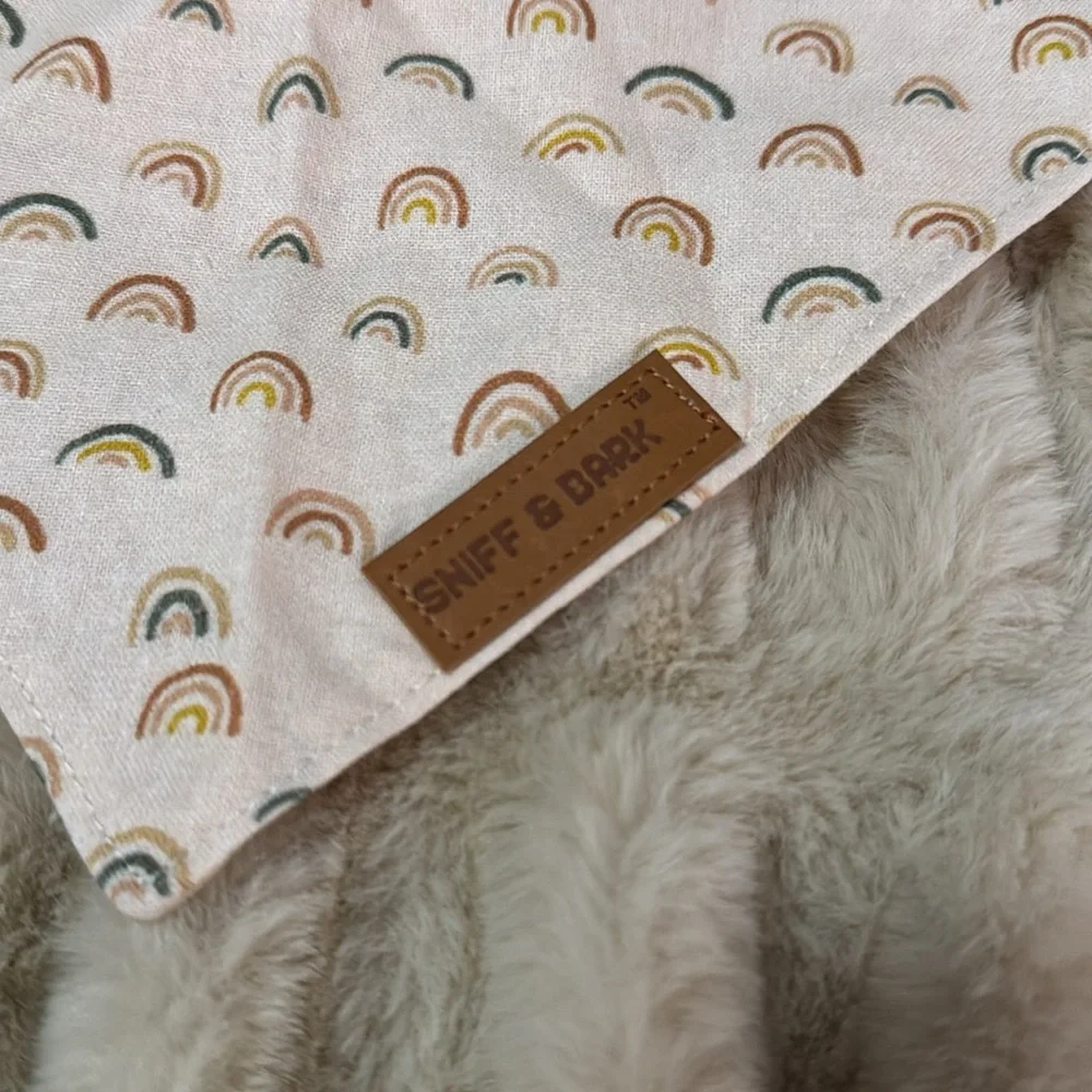 Sniff & Bark Rainbow bandana for pet. (Large)